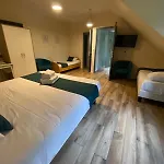 Au Charme Du Espace Bien Etre Et Piscine Chauffe Proche Parc Et Restaurant Du Casino 3*