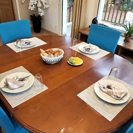 Au Charme Du Espace Bien Etre Et Piscine Chauffe Proche Parc Et Restaurant Du Casino Vendégház