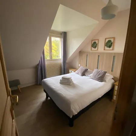 Au Charme Du Espace Bien Etre Et Piscine Chauffe Proche Parc Et Restaurant Du Casino Gasthof 3*