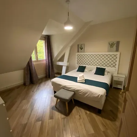 Au Charme Du Espace Bien Etre Et Piscine Chauffe Proche Parc Et Restaurant Du Casino 3*