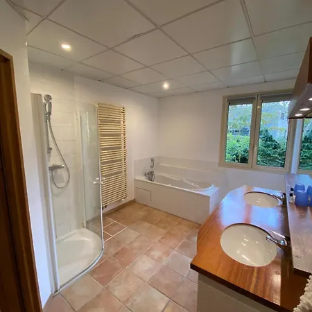 Au Charme Du Espace Bien Etre Et Piscine Chauffe Proche Parc Et Restaurant Du Casino