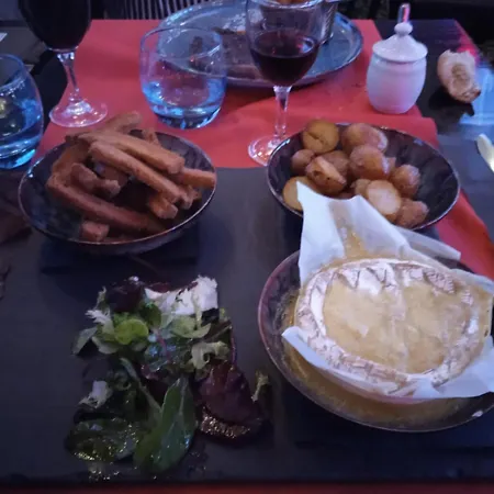 Au Charme Du Espace Bien Etre Et Piscine Chauffe Proche Parc Et Restaurant Du Casino 3*